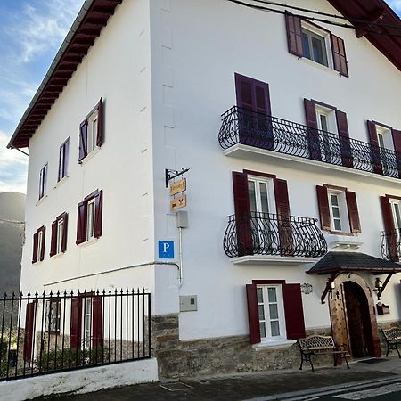 Etxeale Hotel Valcarlos Exterior foto