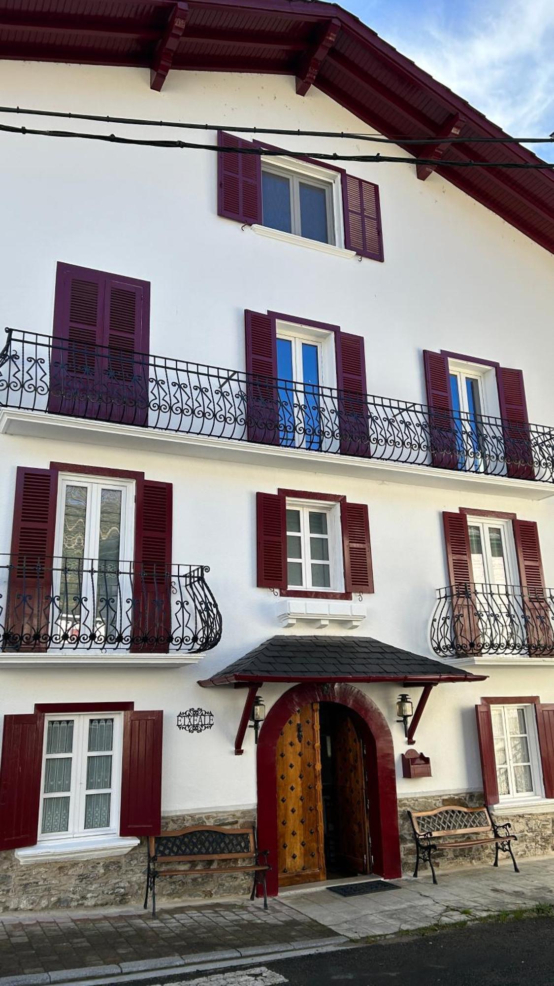 Etxeale Hotel Valcarlos Exterior foto