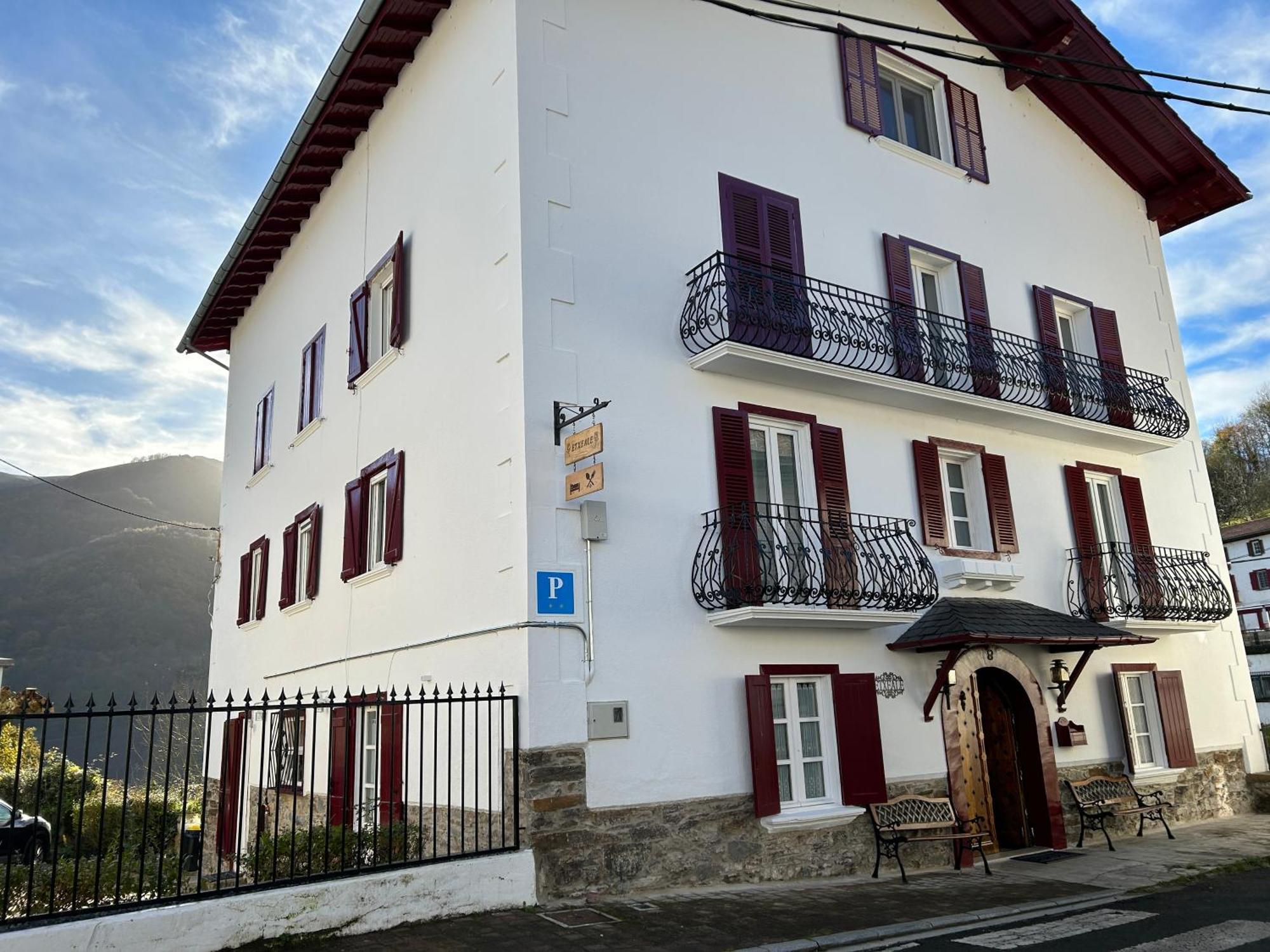 Etxeale Hotel Valcarlos Exterior foto